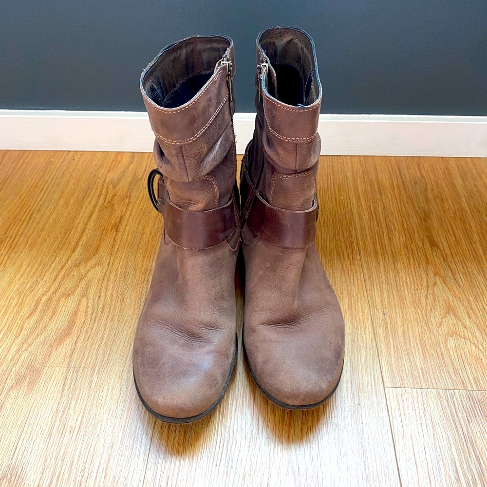 Size 40 Pikolinos Brown Leather Slouch Bootie 🥾